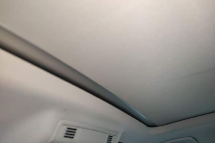 Used Volkswagen Tharu 2020 280TSI Two-Wheel Drive Comfort Edition China VI Standard Headliner