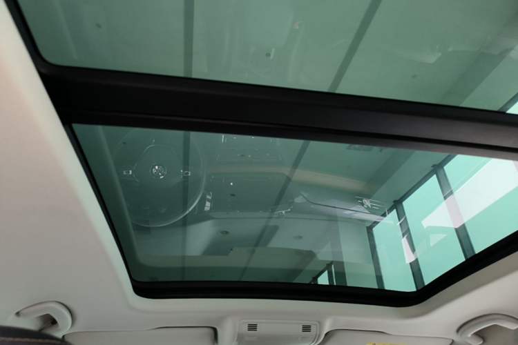 Used Volkswagen Tharu 2020 Revised Version 330TSI Four-Wheel Drive Flagship Edition China VI Headliner