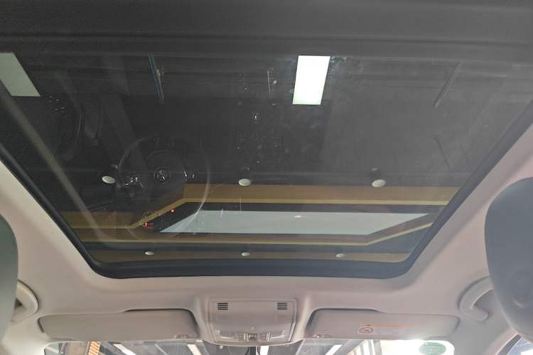 Used Volkswagen Tharu 2020 280TSI Two-Wheel Drive Luxury Edition China VI Standard Headliner