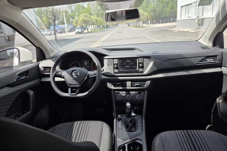 Used Volkswagen Tharu 2020 280TSI Two-Wheel Drive Trend Edition China VI Standard Interior 1