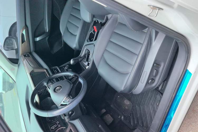 Used Volkswagen Tharu 2020 280TSI Two-Wheel Drive Luxury Plus Version China VI Standard Interior 1