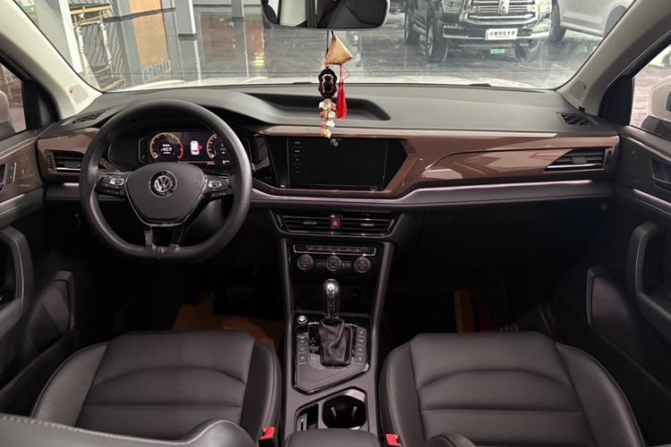 Used Volkswagen Tharu 2020 280TSI Two-Wheel-Drive Flagship Version China VI Interior 1