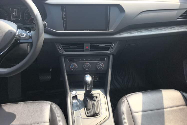 Used Volkswagen Tharu 2020 280TSI Two-Wheel Drive Trend Edition China VI Standard Interior 1