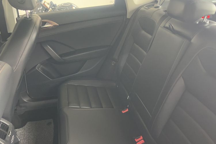 Used Volkswagen Tharu 2020 280TSI Two-Wheel Drive Luxury Edition China VI Standard Interior 15