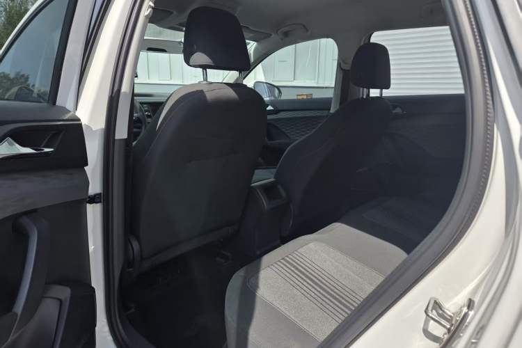 Used Volkswagen Tharu 2020 280TSI Two-Wheel Drive Trend Edition China VI Standard Interior 3