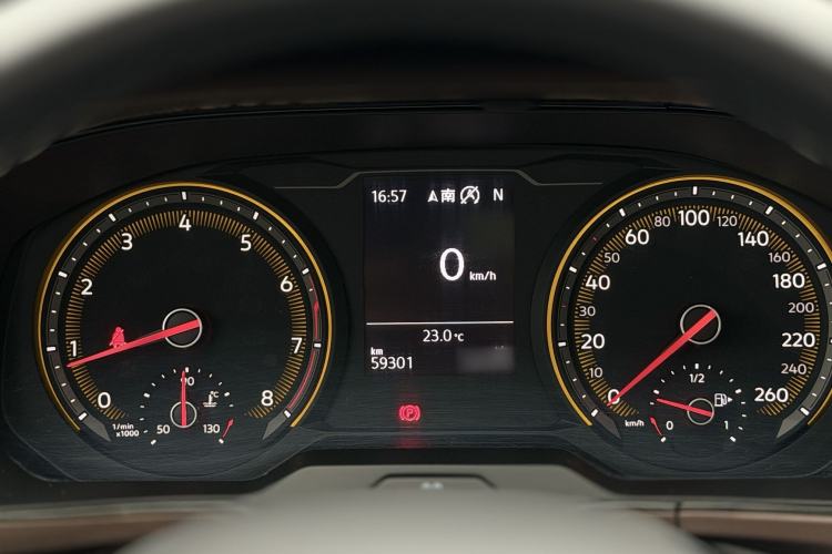 Used Volkswagen Tharu 2020 330TSI All-Wheel-Drive Luxury Edition China VI Standard Interior 3