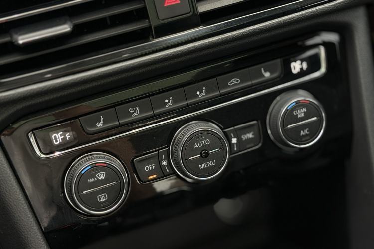 Used Volkswagen Tharu 2020 330TSI All-Wheel-Drive Luxury Edition China VI Standard Interior 6