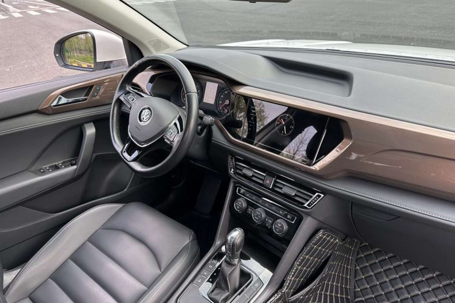 Used Volkswagen Tharu 2020 330TSI All-Wheel-Drive Luxury Edition China VI Standard Interior 6