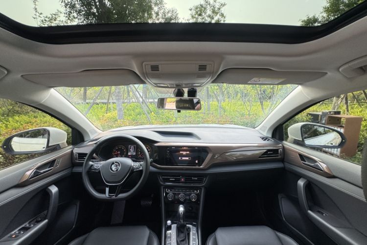 Used Volkswagen Tharu 2020 280TSI Two-Wheel Drive Luxury Edition China VI Standard Interior 8