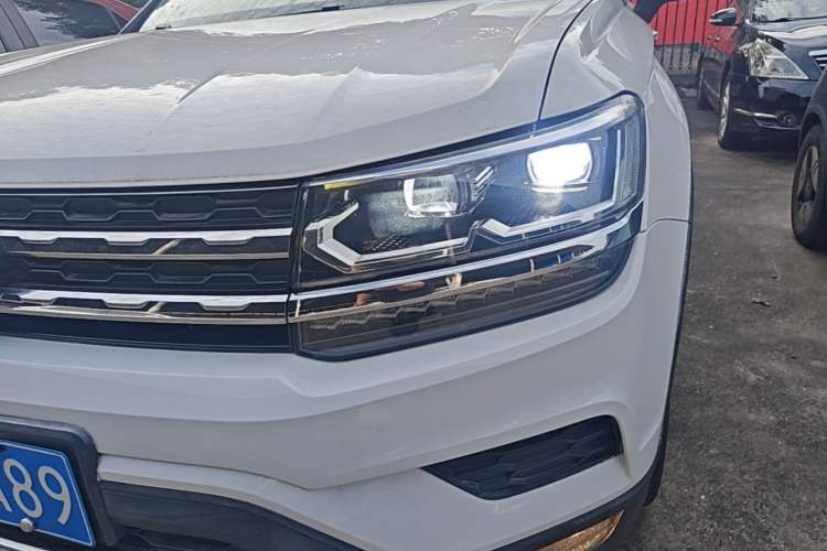 Used Volkswagen Tharu 2020 330TSI All-Wheel-Drive Luxury Edition China VI Standard Left Front Headlight