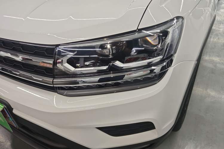 Used Volkswagen Tharu 2020 280TSI Two-Wheel Drive Luxury Edition China VI Standard Left Front Headlight