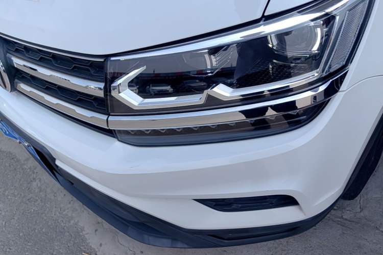 Used Volkswagen Tharu 2020 280TSI Two-Wheel Drive Luxury Edition China VI Standard Left Front Headlight