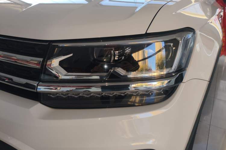 Used Volkswagen Tharu 2020 280TSI Two-Wheel Drive Luxury Edition China VI Standard Left Front Headlight