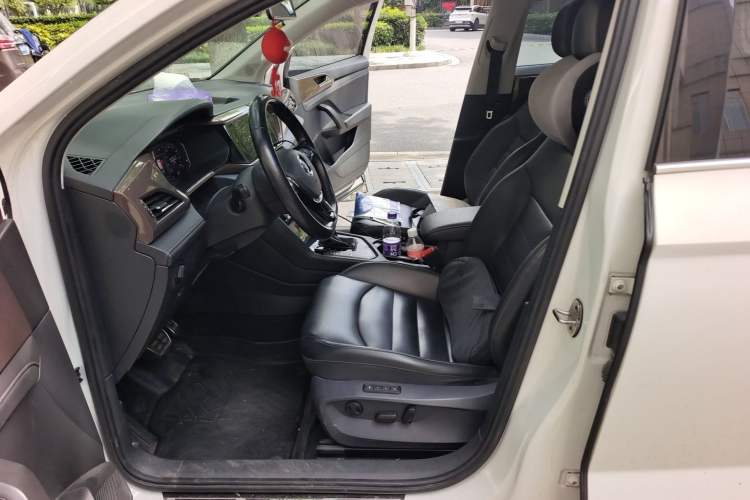 Used Volkswagen Tharu 2020 280TSI Two-Wheel Drive Luxury Edition China VI Standard Left Front Seat