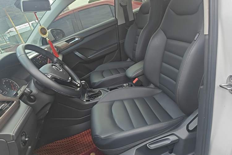 Used Volkswagen Tharu 2020 330TSI All-Wheel-Drive Luxury Edition China VI Standard Left Front Seat