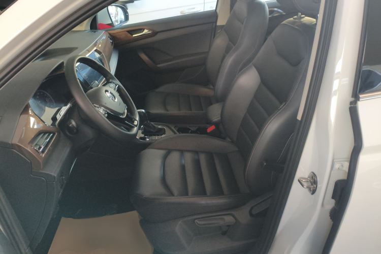 Used Volkswagen Tharu 2020 280TSI Two-Wheel Drive Luxury Edition China VI Standard Left Front Seat
