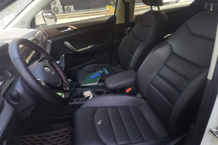 Used Volkswagen Tharu 2020 280TSI Two-Wheel Drive Luxury Plus Version China VI Standard Left Front Seat