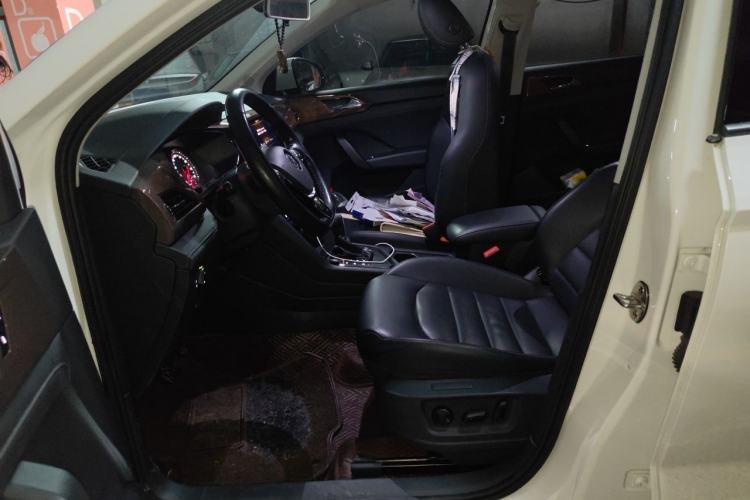Used Volkswagen Tharu 2020 330TSI All-Wheel-Drive Luxury PLUS China VI Standard Left Front Seat