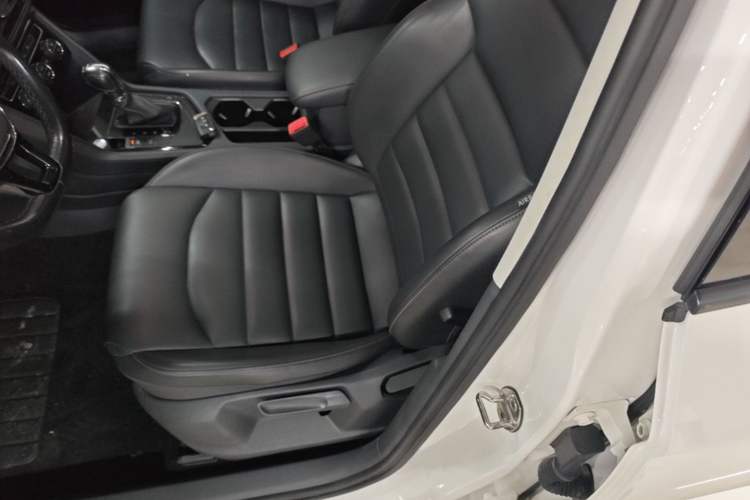 Used Volkswagen Tharu 2020 280TSI Two-Wheel Drive Comfort Edition China VI Standard Left Front Seat