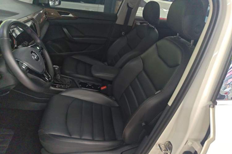 Used Volkswagen Tharu 2020 280TSI Two-Wheel Drive Luxury Edition China VI Standard Left Front Seat