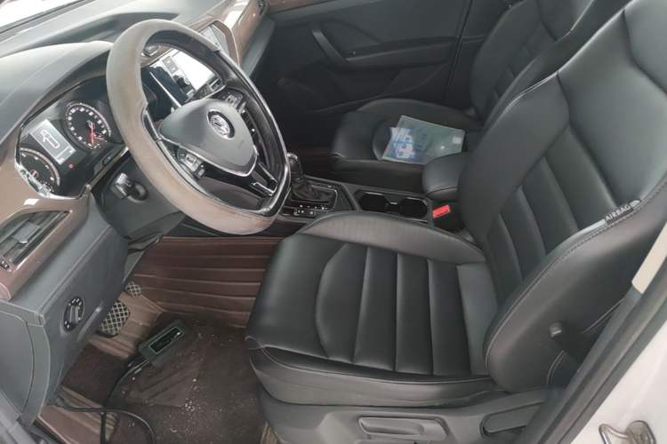 Used Volkswagen Tharu 2020 280TSI Two-Wheel Drive Comfort Edition China VI Standard Left Front Seat