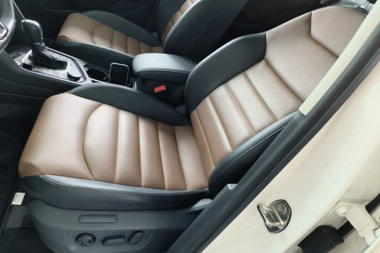 Used Volkswagen Tharu 2020 Revised Version 330TSI Four-Wheel Drive Flagship Edition China VI Left Front Seat