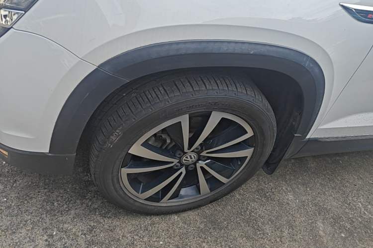 Used Volkswagen Tharu 2020 330TSI All-Wheel-Drive Luxury Edition China VI Standard Left Front Wheel Hub