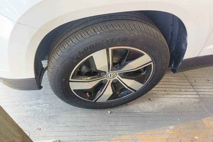 Used Volkswagen Tharu 2020 280TSI Two-Wheel Drive Comfort Edition China VI Standard Left Front Wheel Hub