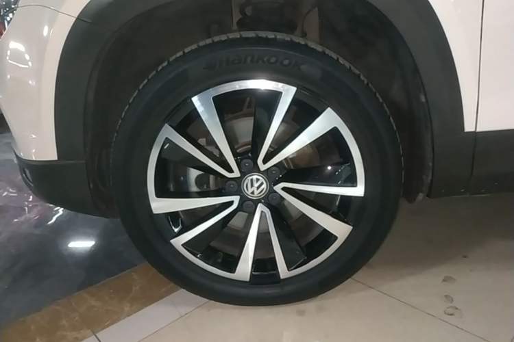 Used Volkswagen Tharu 2020 280TSI Two-Wheel Drive Luxury Plus Version China VI Standard Left Front Wheel Hub