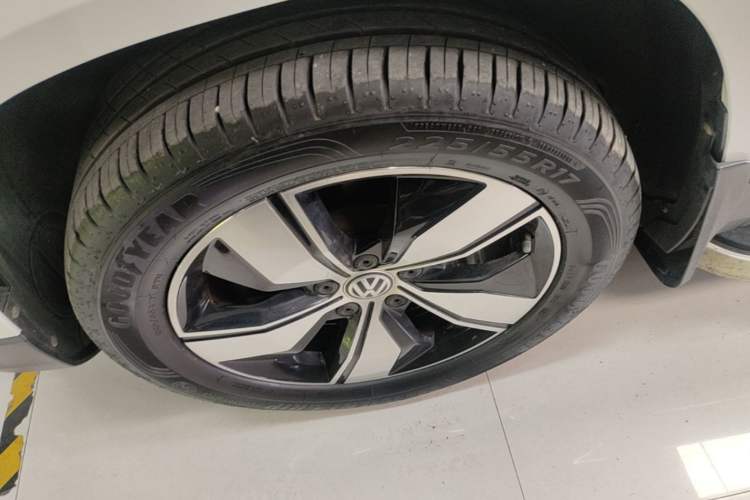 Used Volkswagen Tharu 2020 280TSI Two-Wheel Drive Comfort Edition China VI Standard Left Front Wheel Hub