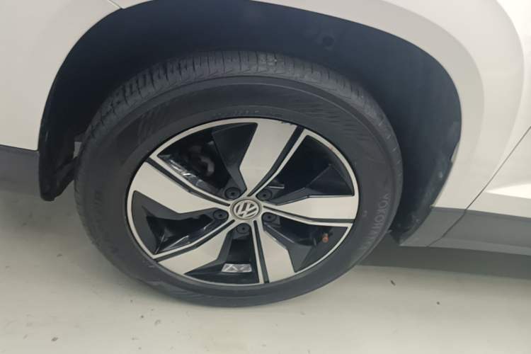 Used Volkswagen Tharu 2020 280TSI Two-Wheel Drive Comfort Edition China VI Standard Left Front Wheel Hub