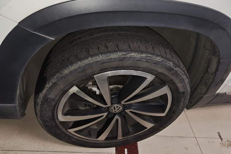 Used Volkswagen Tharu 2020 280TSI Two-Wheel Drive Luxury Plus Version China VI Standard Left Front Wheel Hub