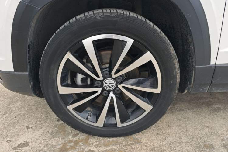 Used Volkswagen Tharu 2020 280TSI Two-Wheel Drive Luxury Edition China VI Standard Left Front Wheel Hub