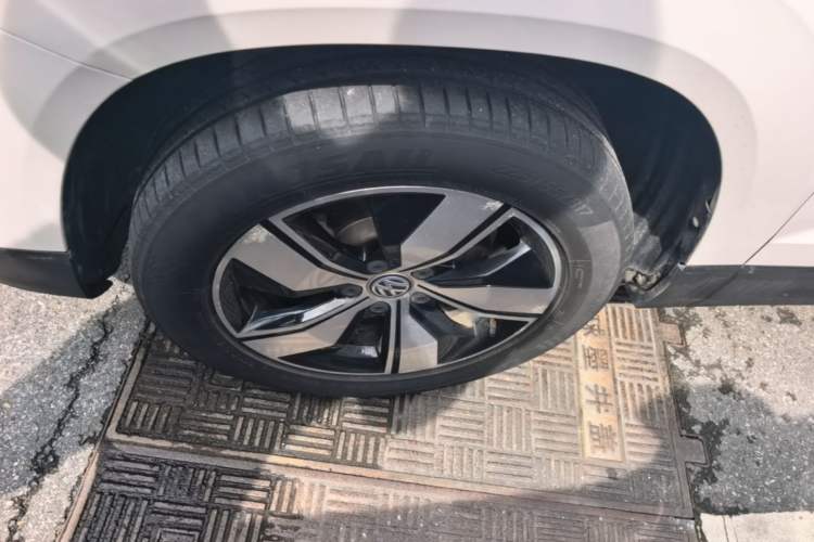 Used Volkswagen Tharu 2020 280TSI Two-Wheel Drive Comfort Edition China VI Standard Left Front Wheel Hub