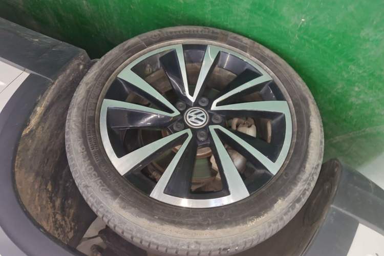 Used Volkswagen Tharu 2020 280TSI Two-Wheel Drive Luxury Plus Version China VI Standard Left Front Wheel Hub