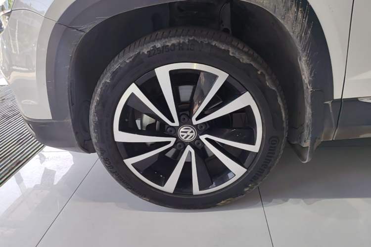 Used Volkswagen Tharu 2020 Facelift 330TSI Four-Wheel Drive Luxury PLUS Version China VI Standard Left Front Wheel Hub