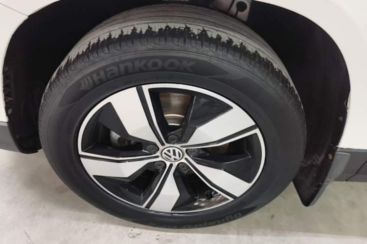 Used Volkswagen Tharu 2020 280TSI Two-Wheel Drive Comfort Edition China VI Standard Left Front Wheel Hub