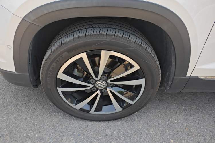 Used Volkswagen Tharu 2020 280TSI Two-Wheel-Drive Flagship Version China VI Left Front Wheel Hub