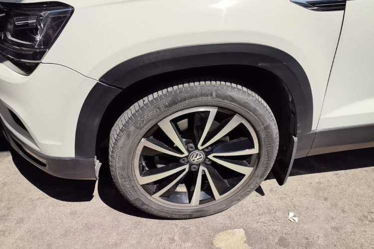 Used Volkswagen Tharu 2020 280TSI Two-Wheel Drive Luxury Plus Version China VI Standard Left Front Wheel Hub