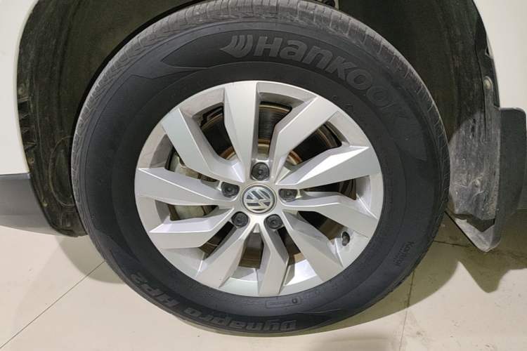 Used Volkswagen Tharu 2020 280TSI Two-Wheel Drive Trend Edition China VI Standard Left Front Wheel Hub
