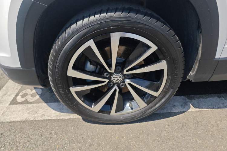 Used Volkswagen Tharu 2020 280TSI Two-Wheel Drive Luxury Plus Version China VI Standard Left Front Wheel Hub