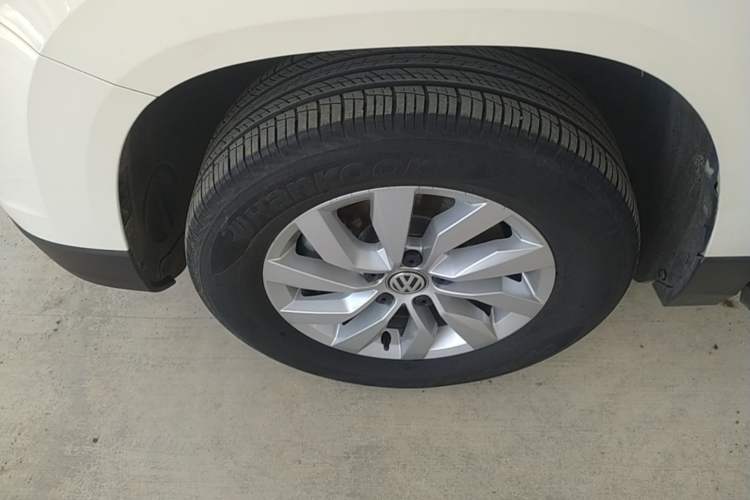 Used Volkswagen Tharu 2020 280TSI Two-Wheel Drive Trend Edition China VI Standard Left Front Wheel Hub