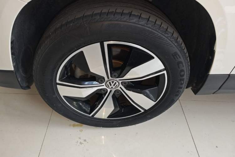 Used Volkswagen Tharu 2020 280TSI Two-Wheel Drive Comfort Edition China VI Standard Left Front Wheel Hub