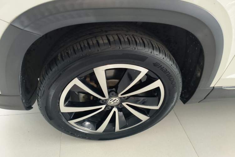 Used Volkswagen Tharu 2020 Revised Version 330TSI Four-Wheel Drive Flagship Edition China VI Left Front Wheel Hub
