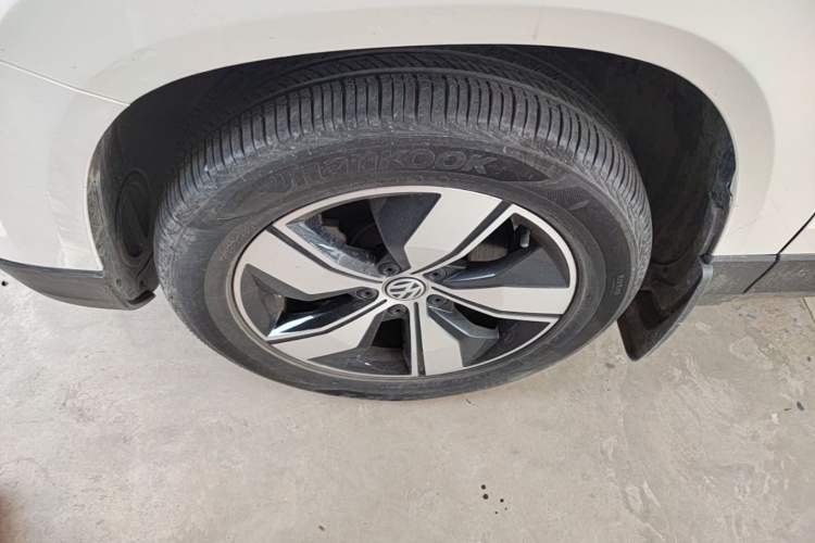 Used Volkswagen Tharu 2020 280TSI Two-Wheel Drive Comfort Edition China VI Standard Left Front Wheel Hub