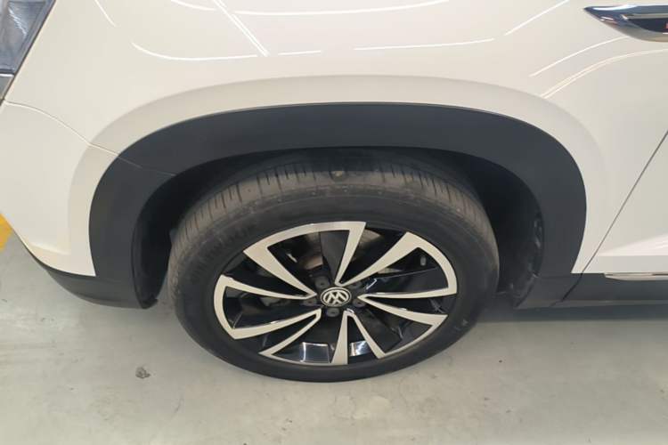 Used Volkswagen Tharu 2020 330TSI All-Wheel-Drive Luxury Edition China VI Standard Left Front Wheel Hub