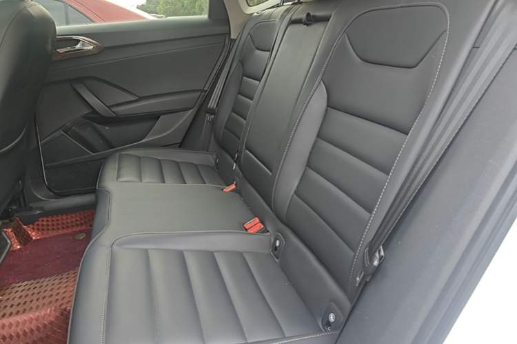 Used Volkswagen Tharu 2020 330TSI All-Wheel-Drive Luxury Edition China VI Standard Left Rear Seat