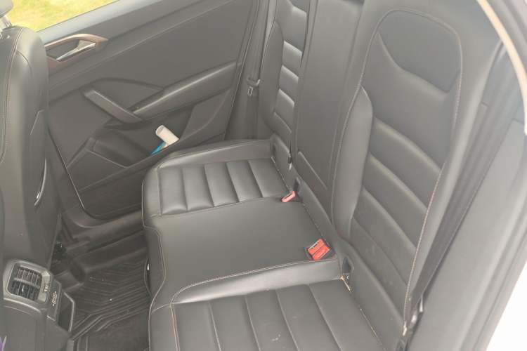 Used Volkswagen Tharu 2020 280TSI Two-Wheel Drive Comfort Edition China VI Standard Left Rear Seat