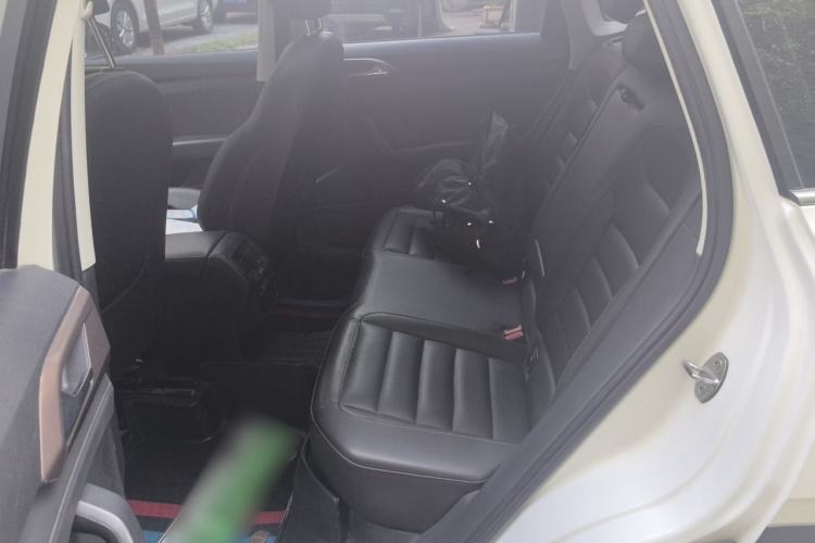 Used Volkswagen Tharu 2020 280TSI Two-Wheel Drive Luxury Edition China VI Standard Left Rear Seat