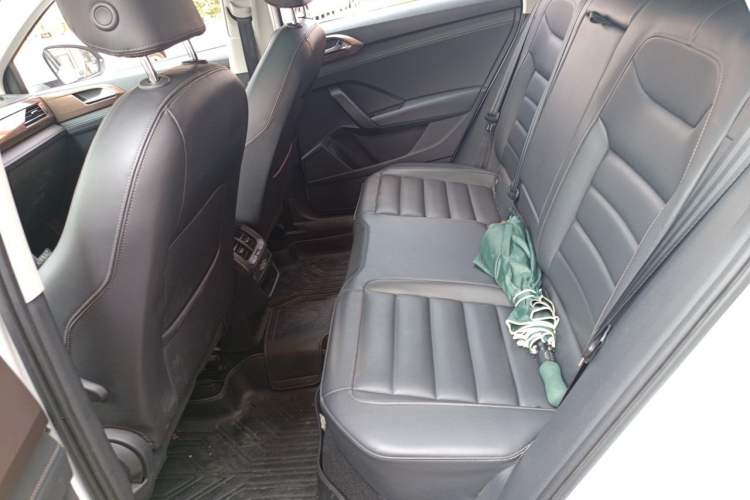 Used Volkswagen Tharu 2020 280TSI Two-Wheel Drive Luxury Edition China VI Standard Left Rear Seat